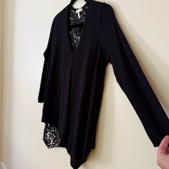 Joie Black V-Neck Lightweight Sweater with Lace Back Sz Small - Picture 4 of 5